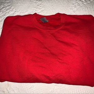 gildan red crewneck sweatshirt